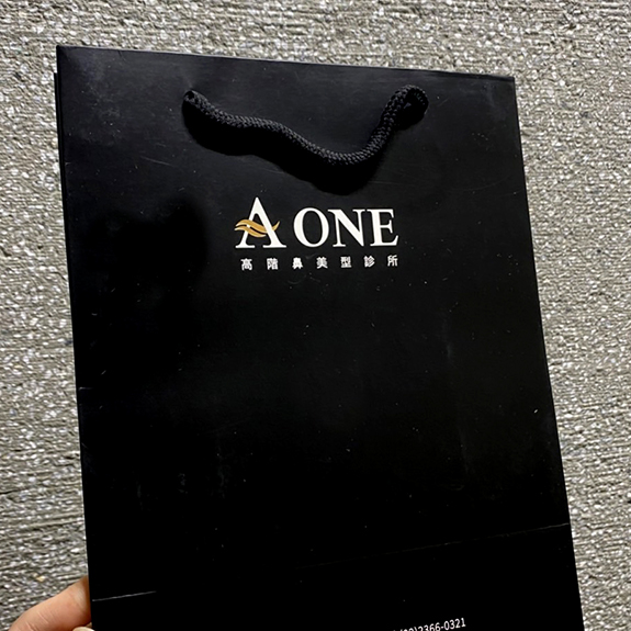 紙袋現貨。牛皮紙袋