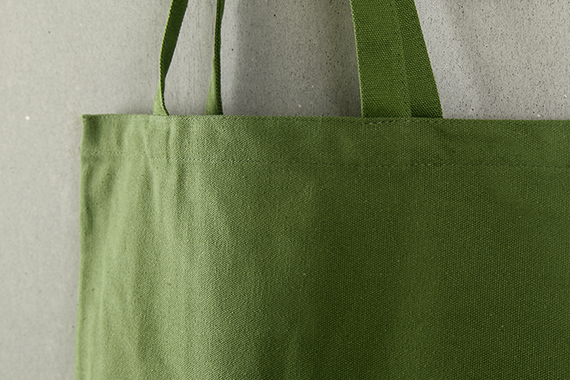 多種顏色的帆布包